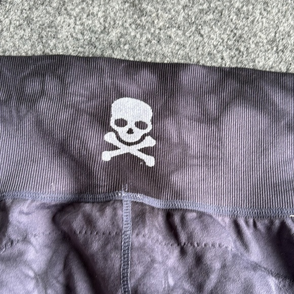 Women’s Soul Cycle Cropped Leggings - Size Large - Picture 5 of 6